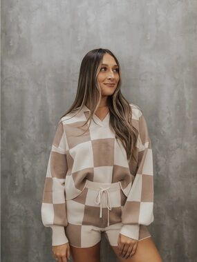 Le Lis Beige and Cream Checker Knit Shorts